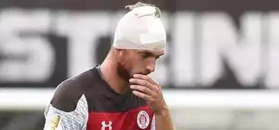 费和薪资吸 费和薪资吸