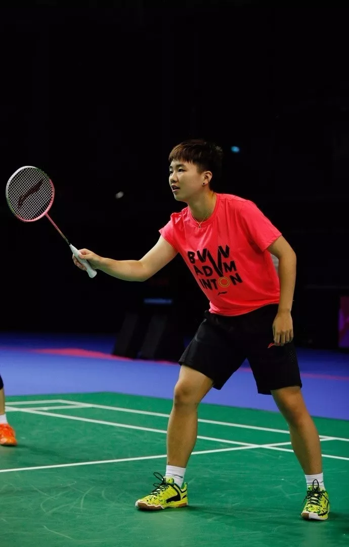 引援的动作 引援的动作