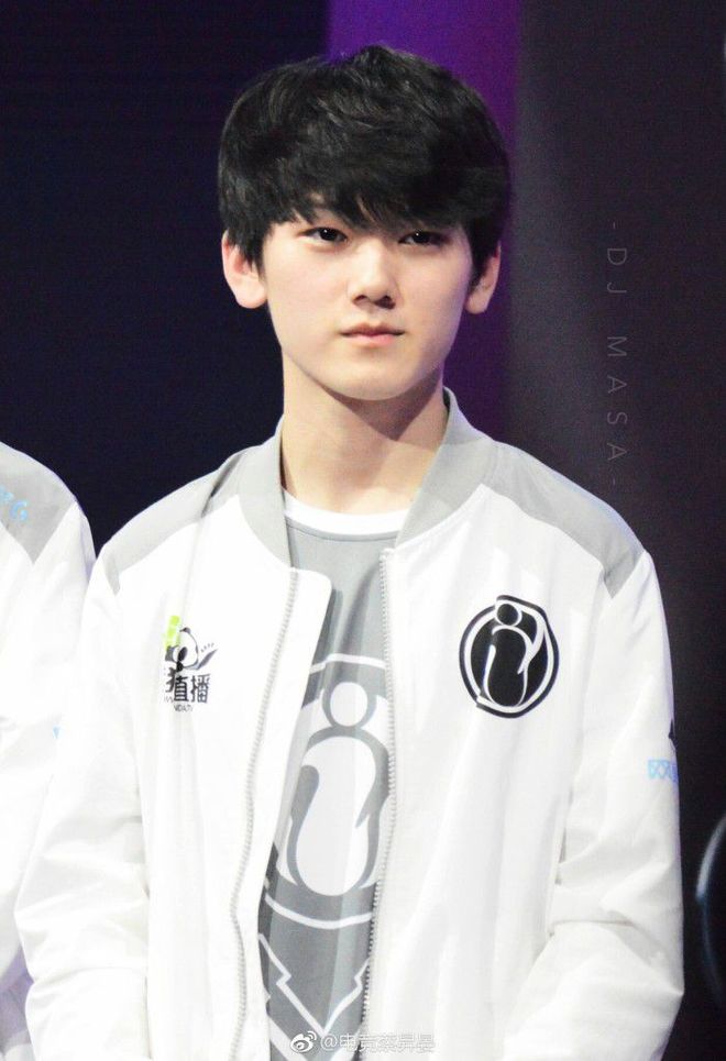 其次靠壁和 其次靠壁和