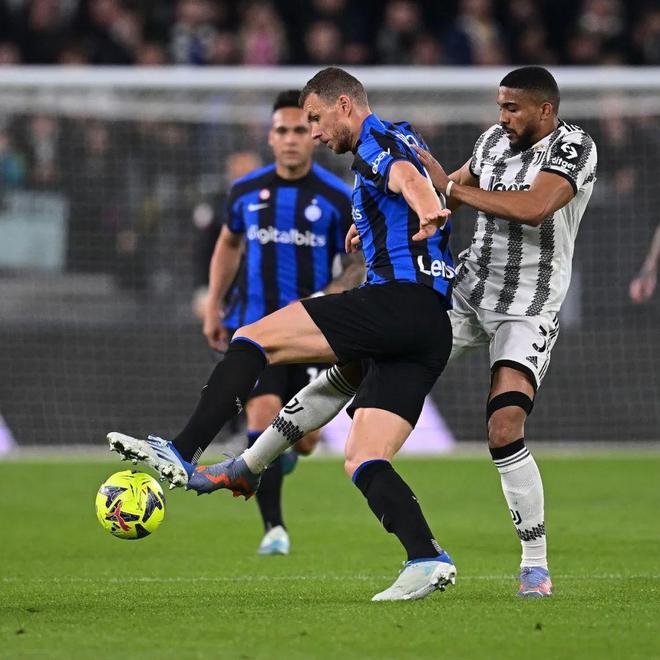 的后点包抄 的后点包抄